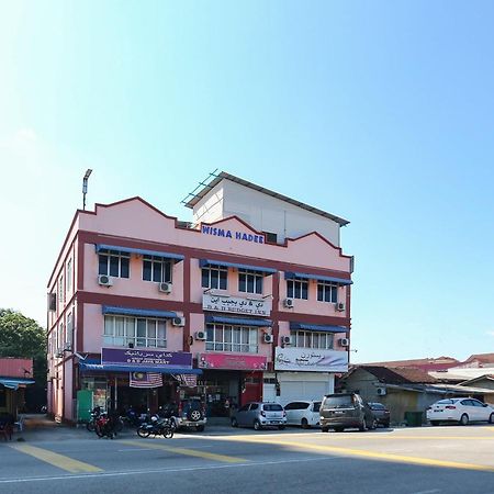Oyo 89755 D&D Budget Inn Kota Bharu Exterior foto