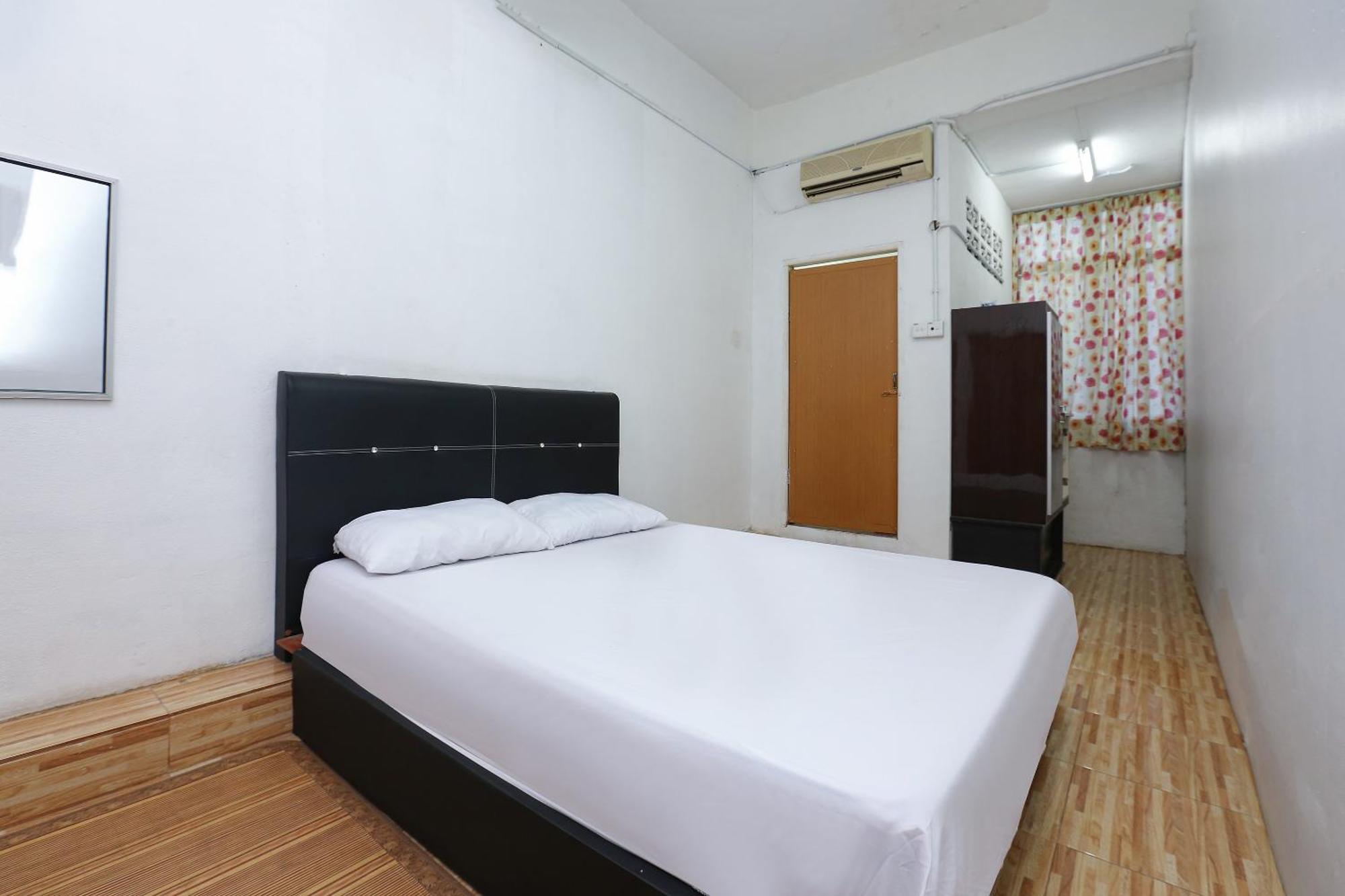Oyo 89755 D&D Budget Inn Kota Bharu Exterior foto