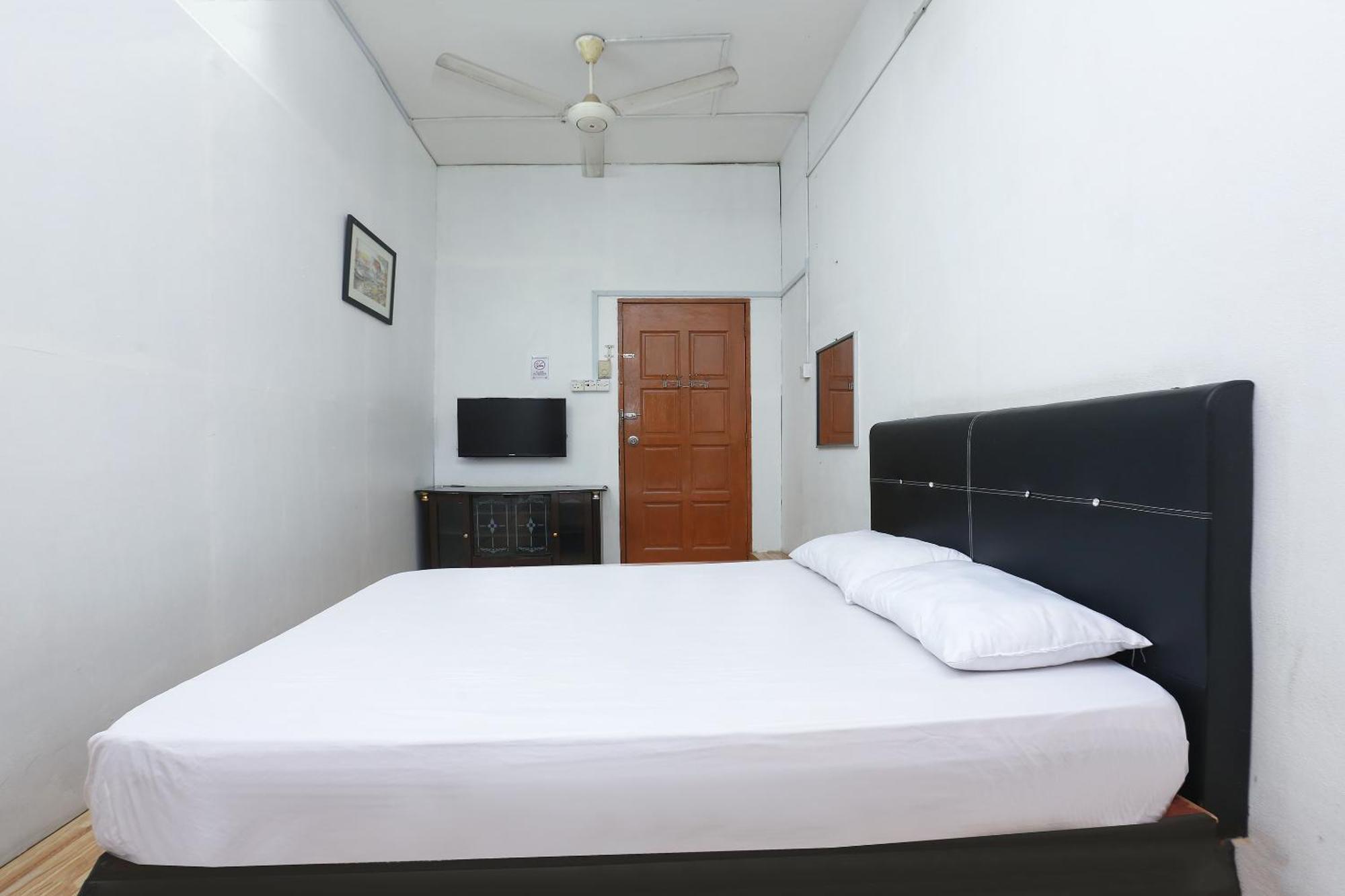 Oyo 89755 D&D Budget Inn Kota Bharu Exterior foto