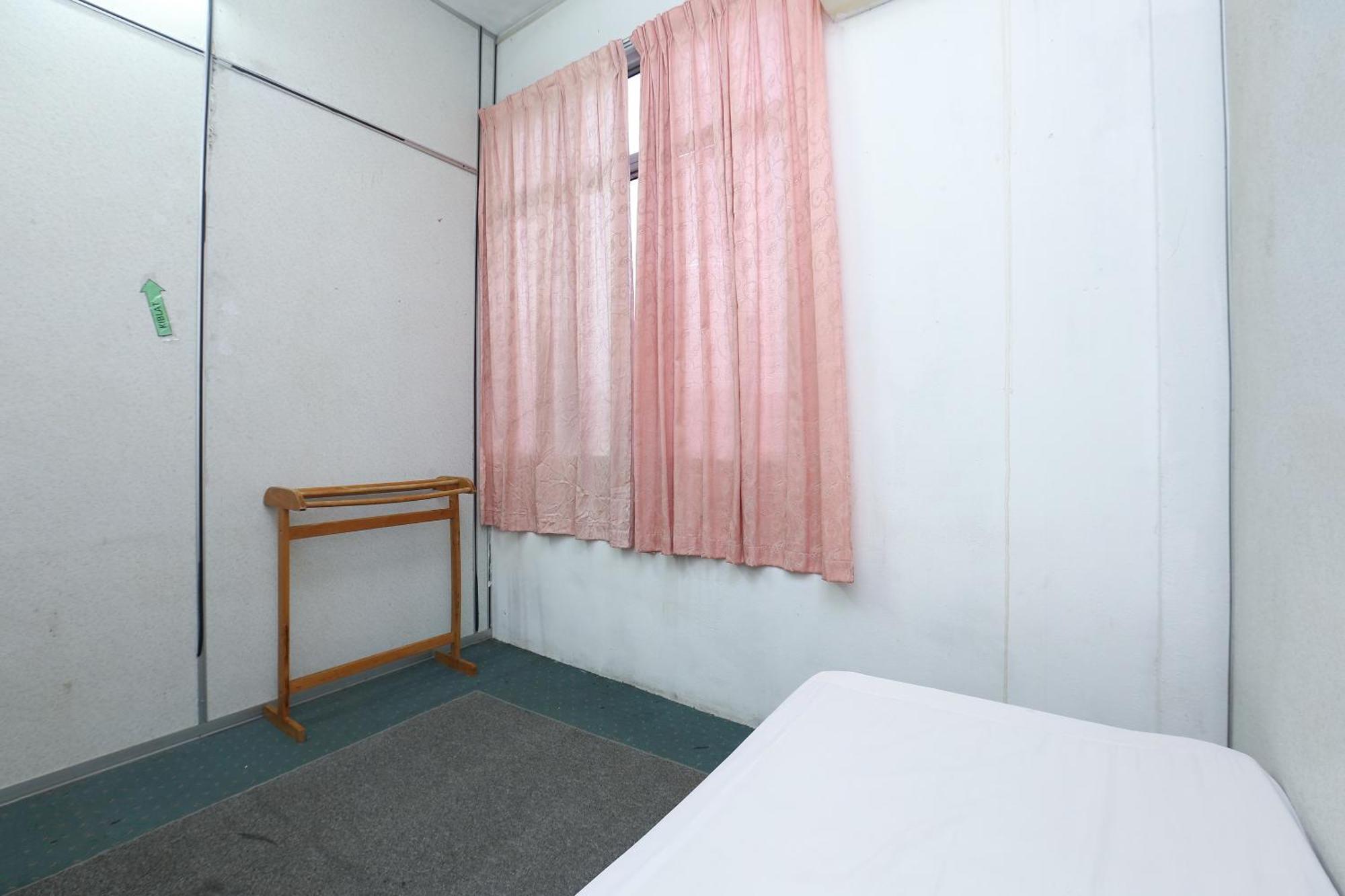 Oyo 89755 D&D Budget Inn Kota Bharu Exterior foto