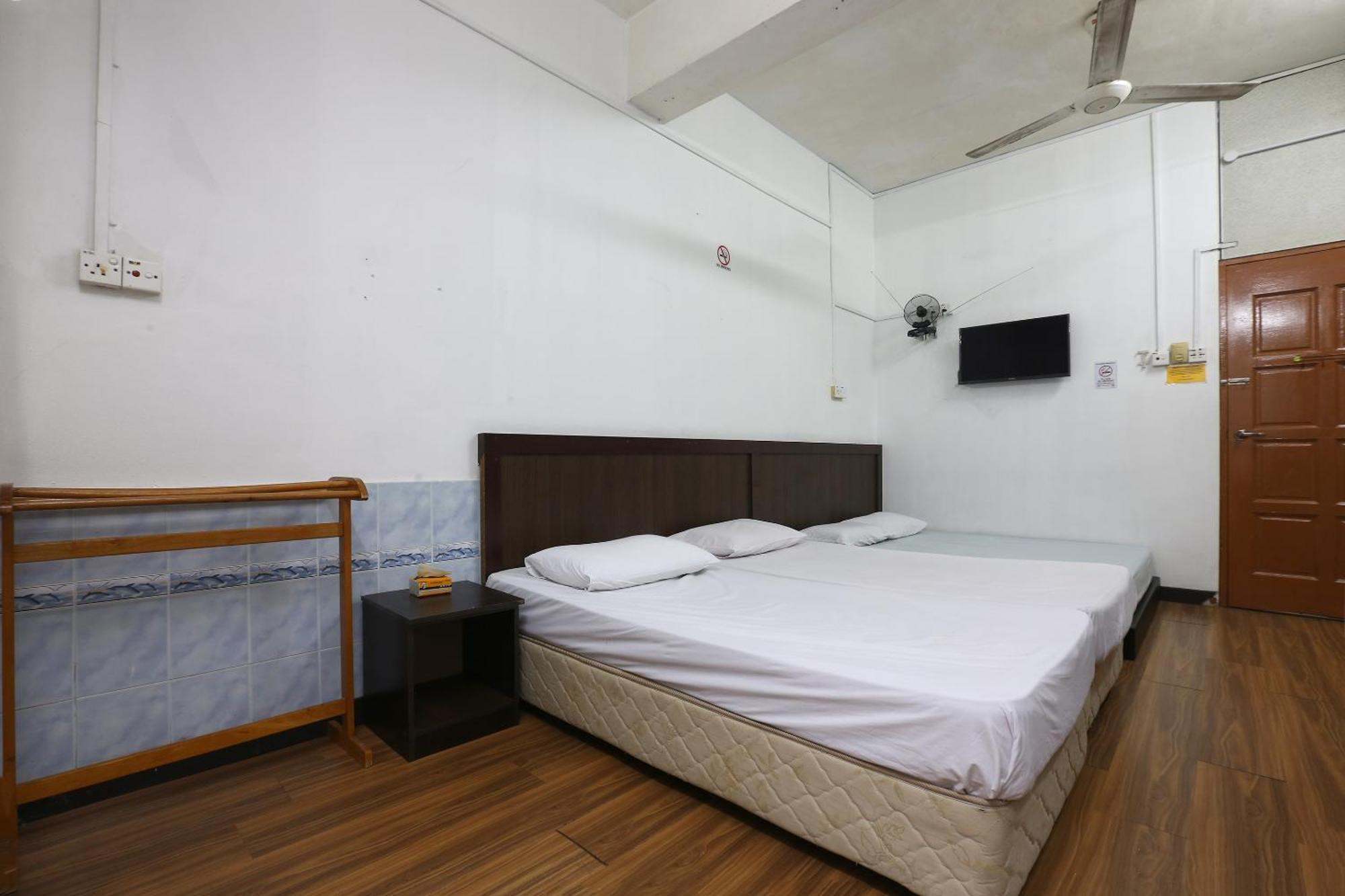 Oyo 89755 D&D Budget Inn Kota Bharu Exterior foto