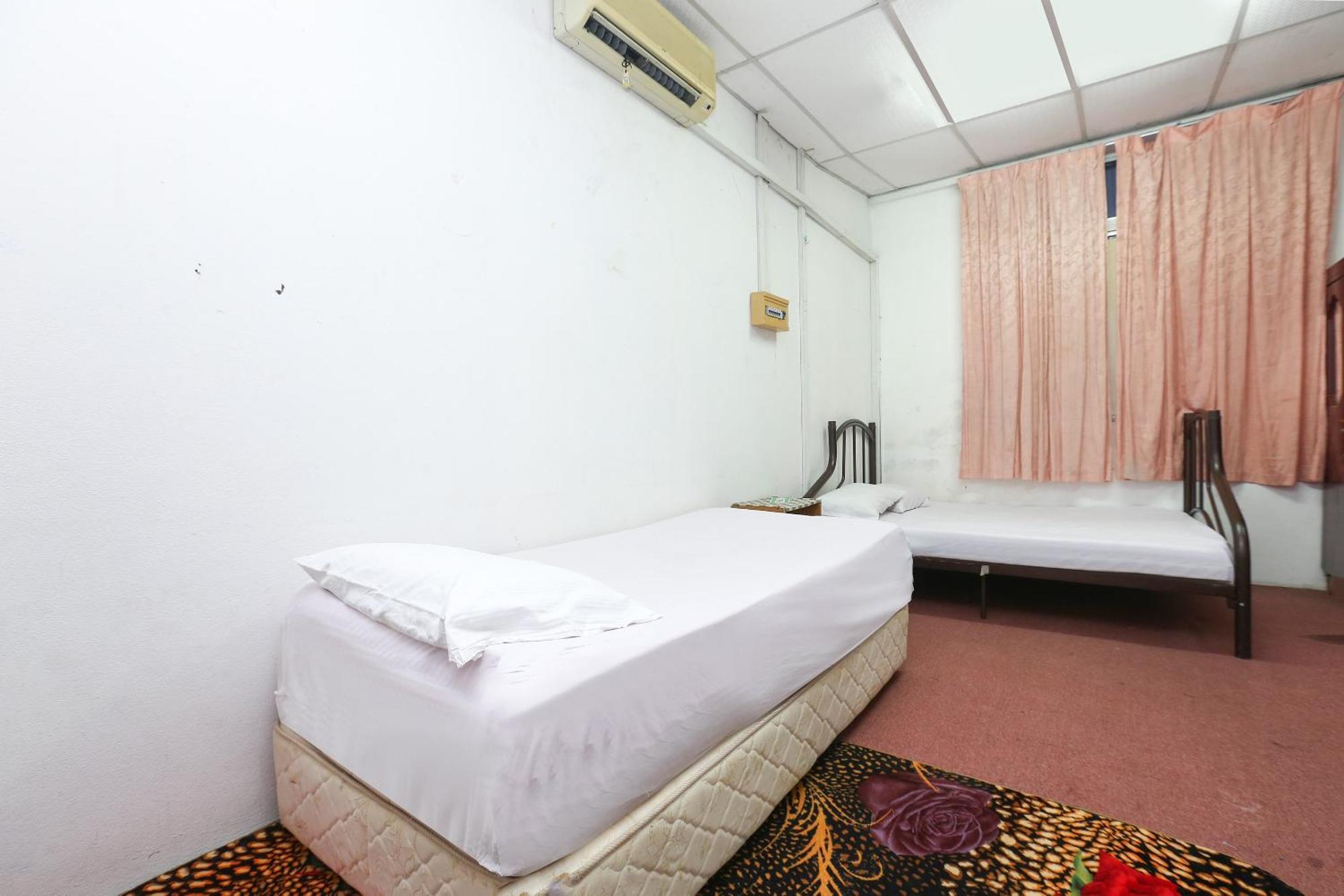 Oyo 89755 D&D Budget Inn Kota Bharu Exterior foto
