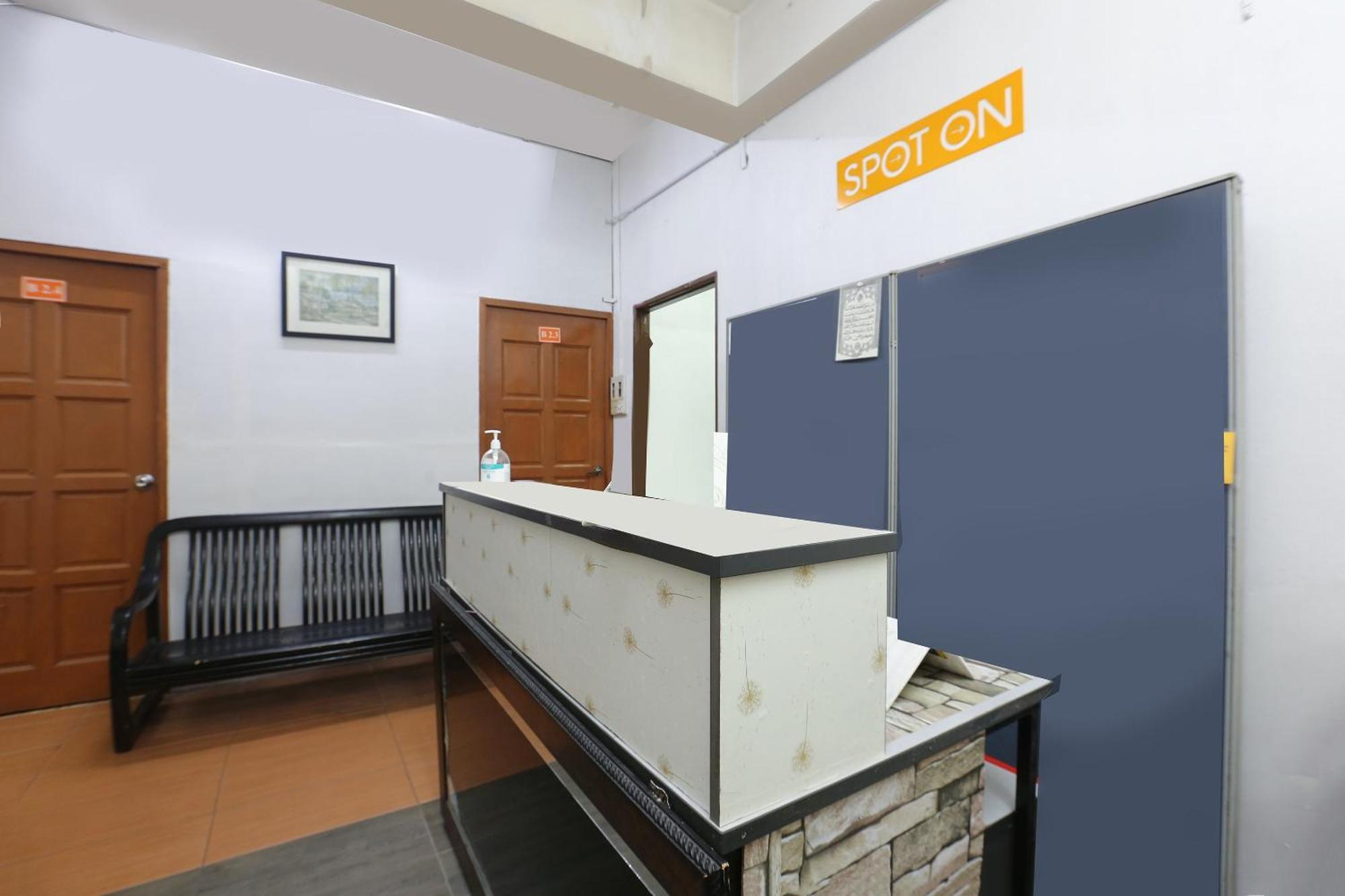 Oyo 89755 D&D Budget Inn Kota Bharu Exterior foto