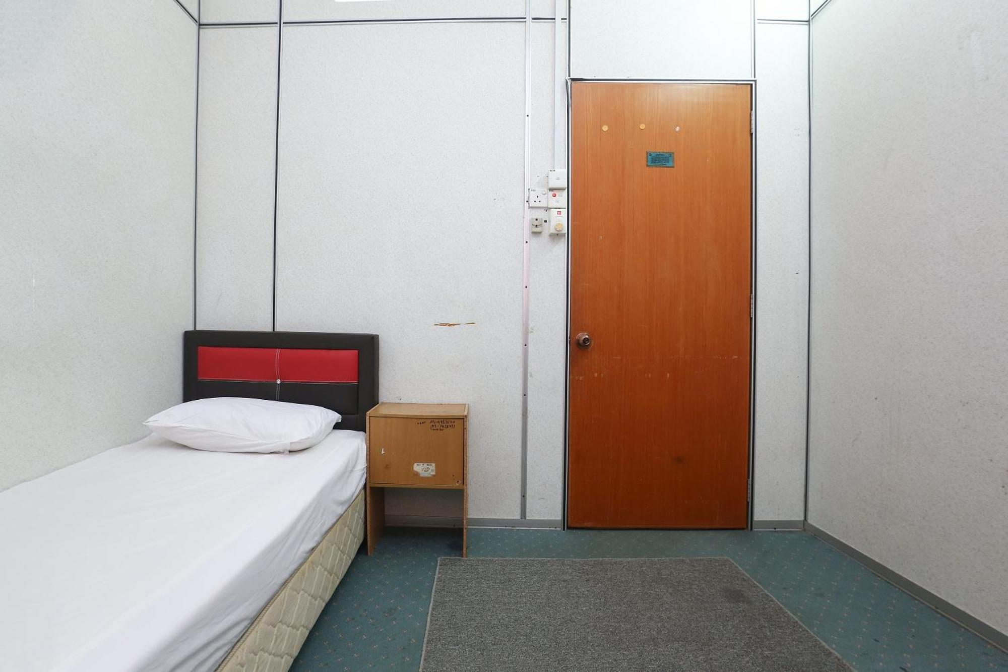 Oyo 89755 D&D Budget Inn Kota Bharu Exterior foto